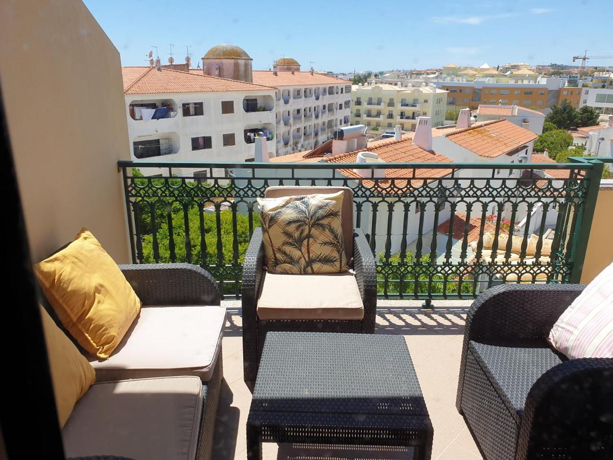 Oura Beach T1 Apartment Coral , Close To The Strip, Swimming Pool, Wi Fi, A/C Albufeira Esterno foto